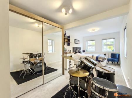 4 bedroom Detached house for sale in Balmoral Road, Coalville, LE67