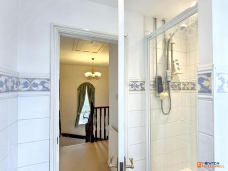 4 bedroom Detached house for sale in Balmoral Road, Coalville, LE67