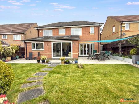 4 bedroom Detached house for sale in Balmoral Road, Coalville, LE67