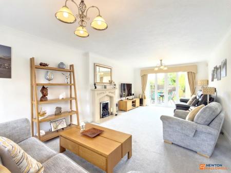 4 bedroom Detached house for sale in Balmoral Road, Coalville, LE67