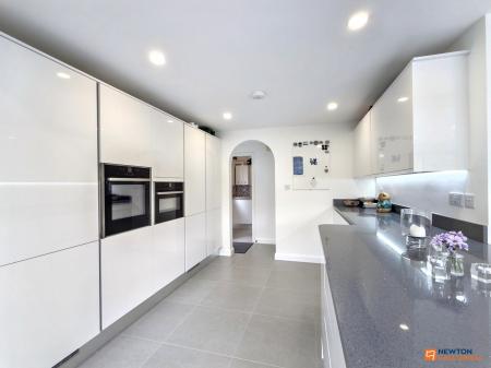 4 bedroom Detached house for sale in Balmoral Road, Coalville, LE67