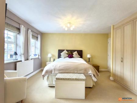 4 bedroom Detached house for sale in Balmoral Road, Coalville, LE67