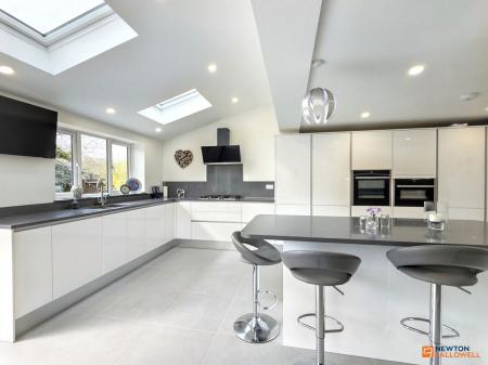 4 bedroom Detached house for sale in Balmoral Road, Coalville, LE67