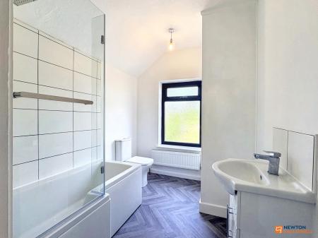 2 bedroom Terraced House for sale in Forest Road, Coalville, LE67