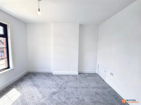 2 bedroom Terraced House for sale in Forest Road, Coalville, LE67