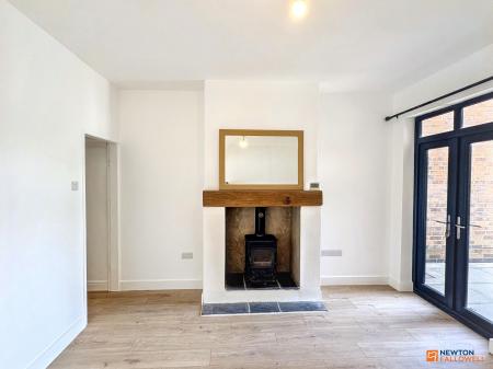 2 bedroom Terraced House for sale in Forest Road, Coalville, LE67