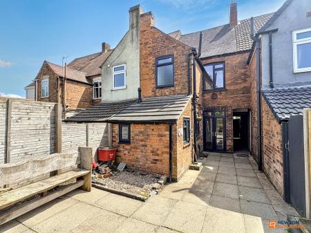 2 bedroom Terraced House for sale in Forest Road, Coalville, LE67