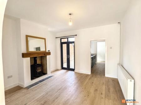 2 bedroom Terraced House for sale in Forest Road, Coalville, LE67