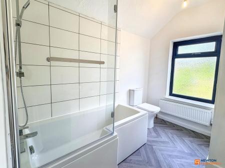 2 bedroom Terraced House for sale in Forest Road, Coalville, LE67
