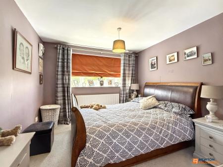 4 bedroom Detached house for sale in Dauphine Close, Coalville, LE67