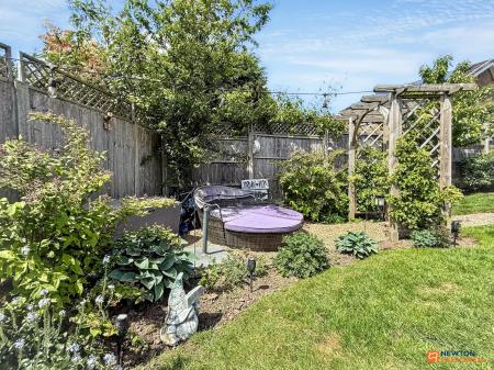 4 bedroom Detached house for sale in Dauphine Close, Coalville, LE67