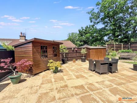 2 bedroom Detached bungalow for sale in Castle Rock Drive, Coalville, LE67