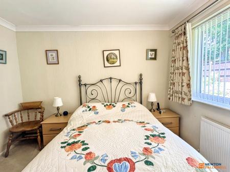 2 bedroom Detached bungalow for sale in Castle Rock Drive, Coalville, LE67