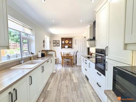 2 bedroom Detached bungalow for sale in Castle Rock Drive, Coalville, LE67