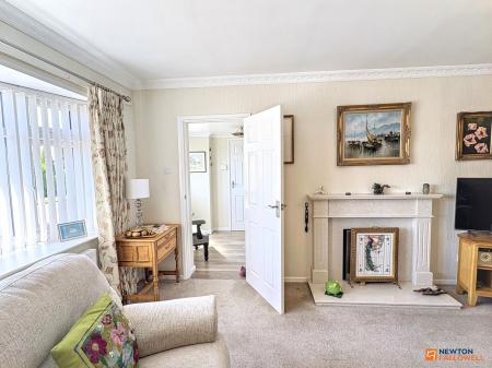 2 bedroom Detached bungalow for sale in Castle Rock Drive, Coalville, LE67