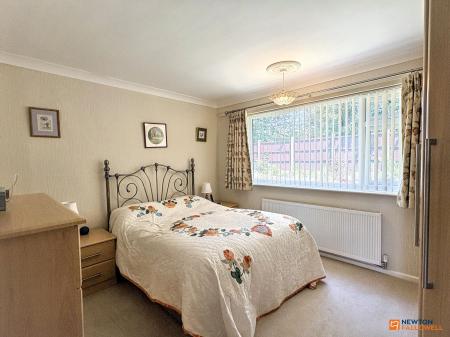 2 bedroom Detached bungalow for sale in Castle Rock Drive, Coalville, LE67