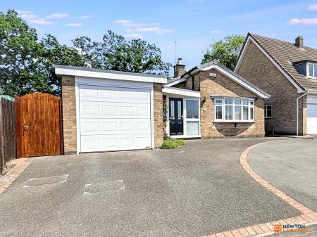 2 bedroom Detached bungalow for sale in Castle Rock Drive, Coalville, LE67
