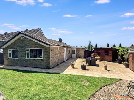 2 bedroom Detached bungalow for sale in Castle Rock Drive, Coalville, LE67