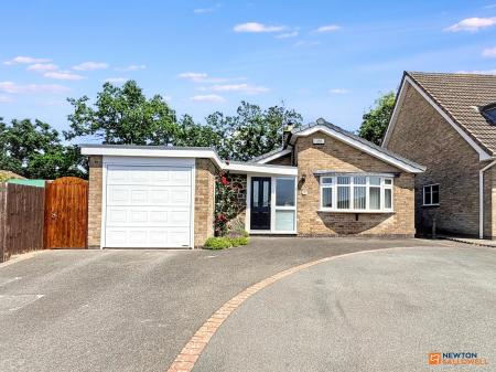 2 bedroom Detached bungalow for sale in Castle Rock Drive, Coalville, LE67