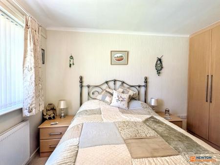 2 bedroom Detached bungalow for sale in Castle Rock Drive, Coalville, LE67