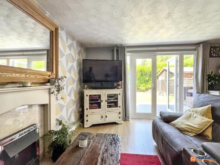 3 bedroom Semi-detached house for sale in Hawthorn Close, Coalville, LE67