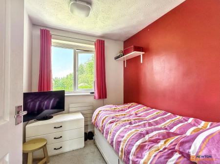 3 bedroom Semi-detached house for sale in Hawthorn Close, Coalville, LE67