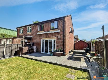 3 bedroom Semi-detached house for sale in Hawthorn Close, Coalville, LE67