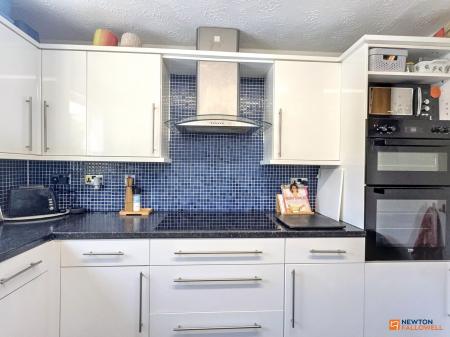 3 bedroom Semi-detached house for sale in Hawthorn Close, Coalville, LE67