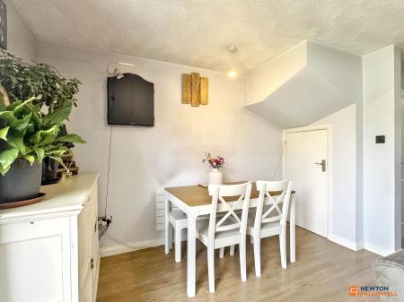 3 bedroom Semi-detached house for sale in Hawthorn Close, Coalville, LE67