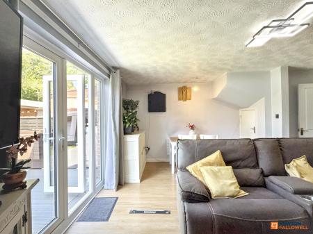 3 bedroom Semi-detached house for sale in Hawthorn Close, Coalville, LE67