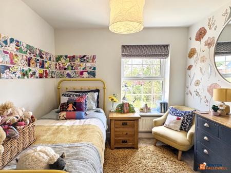 4 bedroom Detached house for sale in Summers Road, Hugglescote, LE67