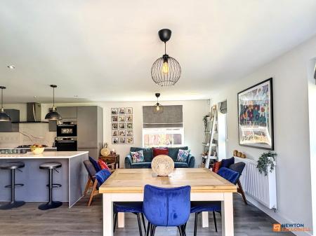 4 bedroom Detached house for sale in Summers Road, Hugglescote, LE67