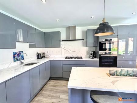 4 bedroom Detached house for sale in Summers Road, Hugglescote, LE67