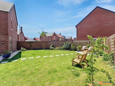 4 bedroom Detached house for sale in Summers Road, Hugglescote, LE67
