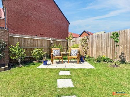 4 bedroom Detached house for sale in Summers Road, Hugglescote, LE67