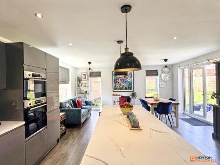 4 bedroom Detached house for sale in Summers Road, Hugglescote, LE67