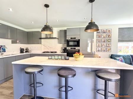 4 bedroom Detached house for sale in Summers Road, Hugglescote, LE67