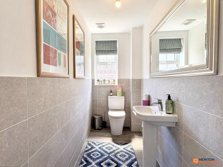 4 bedroom Detached house for sale in Summers Road, Hugglescote, LE67