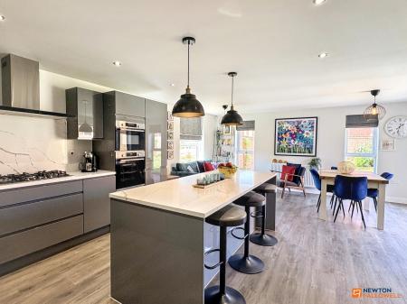 4 bedroom Detached house for sale in Summers Road, Hugglescote, LE67
