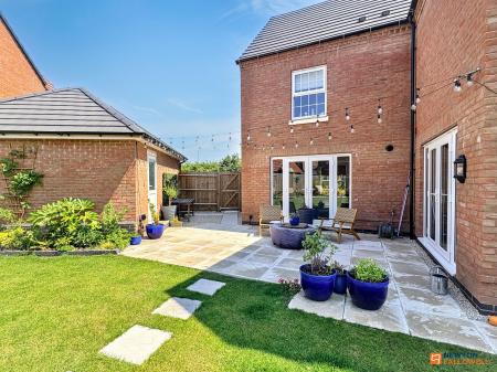4 bedroom Detached house for sale in Summers Road, Hugglescote, LE67