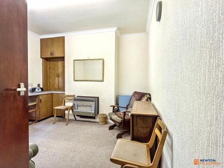 3 bedroom Semi-detached house for sale in Pretoria Road, Ibstock, LE67