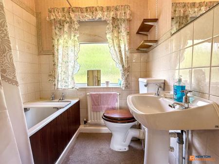 3 bedroom Semi-detached house for sale in Pretoria Road, Ibstock, LE67