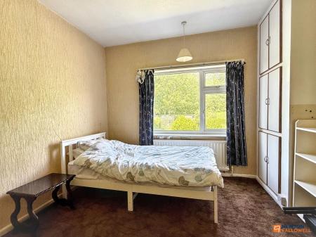 3 bedroom Semi-detached house for sale in Pretoria Road, Ibstock, LE67
