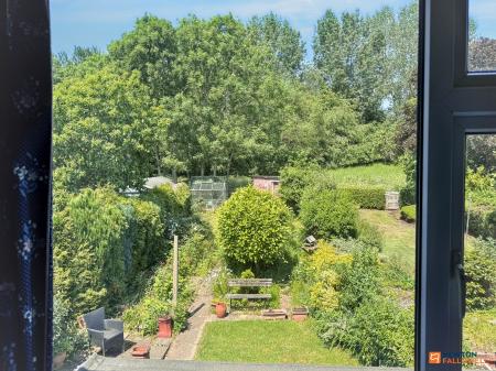 3 bedroom Semi-detached house for sale in Pretoria Road, Ibstock, LE67
