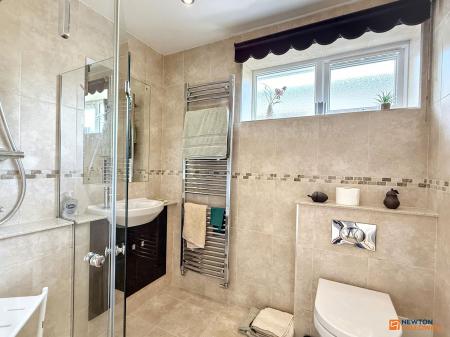 2 bedroom Bungalow for sale in Tressall Road, Whitwick, LE67