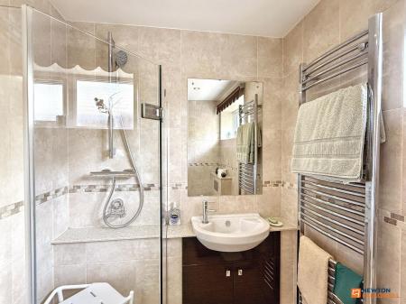 2 bedroom Bungalow for sale in Tressall Road, Whitwick, LE67