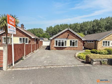 2 bedroom Bungalow for sale in Tressall Road, Whitwick, LE67
