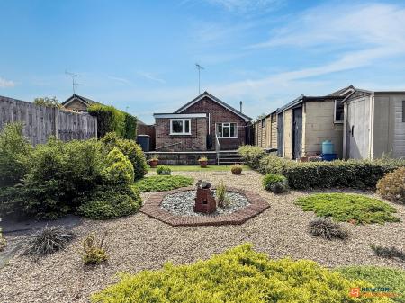 2 bedroom Bungalow for sale in Tressall Road, Whitwick, LE67