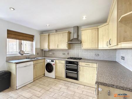 4 bedroom Detached house for sale in Hawthorne Drive, Thornton, LE67