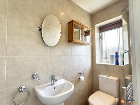 4 bedroom Detached house for sale in Hawthorne Drive, Thornton, LE67